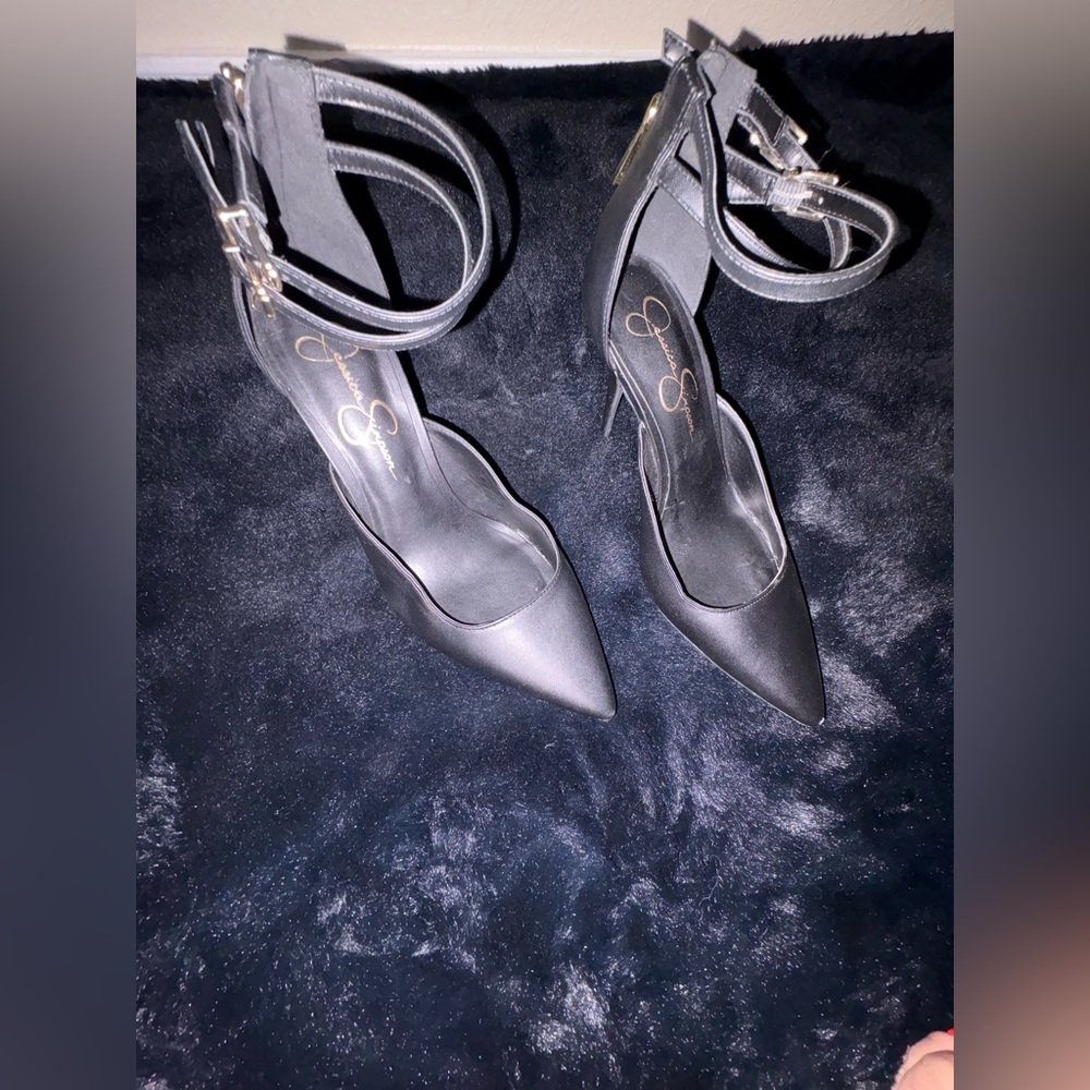 Elegant Black Women's Heels - Picture 3 of 8